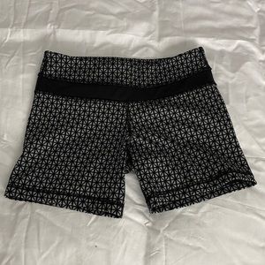 Lululemon Shorts Sz 4